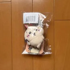 新品未開封 ちいかわ うさぎだらけくじ E賞 ぬいぐるみバッジ トンカチ うさぎ