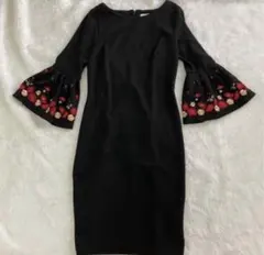 カルバンクライン 花柄ワンピース フレア袖 花柄刺繍　ブラック M相当