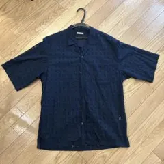 GU半袖シャツ ネイビー、オープンカラー