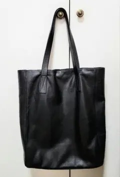 HARE レザー トートバッグ ブラック 本革 A4サイズ 　超美品!! HARE レザー トートバッグ ブラック 本革 A4サイズ 超美品!!