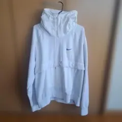 NIKE　パーカー