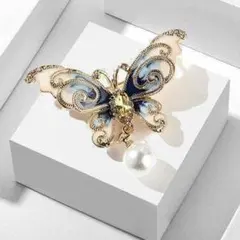 【ラスト1点】　ブローチ　蝶　ちょうちょ　ゴールド　ブルー　パール　702