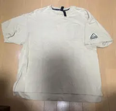 adidas ベージュ Tシャツ ポケット付き