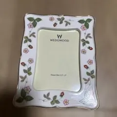 【ウェッジウッド】ワイルドストロベリー写真立て