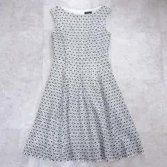 美品✨ TOCCAトッカ ノースリーブ ワンピース 小花柄 刺繍 モノトーン 4