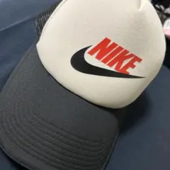 NIKE トラッカーキャップ ベージュ/ブラック