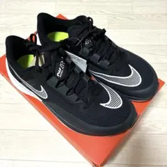 新品未使用　NIKE エア ズーム ライバル フライ3のサムネイル