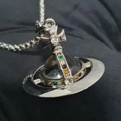 未使用　保証書付 ヴィヴィアン　Earth Globe Orb ペンダント 未使用 保証書付 ヴィヴィアン Earth Globe Orb ペンダント - メルカリ