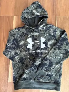Under Armour 迷彩柄 フード付きトレーナー SM/P/CH