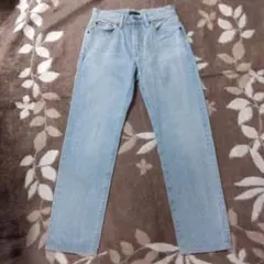 ユニクロ　レギュラーフィットジーンズ　デニムパンツ　サイズ28