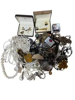 遺品整理　生前整理　アクセサリー　まとめ売り SILVER　銀　等　1.5㎏以上