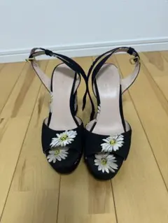 ブラック花柄ウェッジヒールパンプスのサムネイル