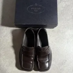 2026年最新】prada archive ローファーの人気アイテム - メルカリ
