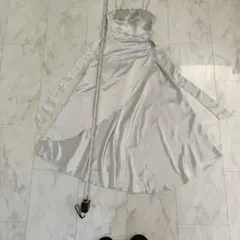 シルバーサテンドレス