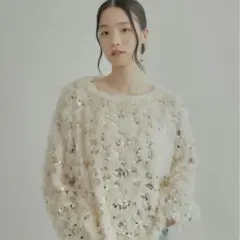 スパンコールフェザートップス　Olu.