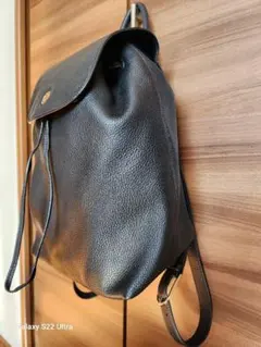 美品】muveilレザー黒バックパック ヒョウ柄内装 - メルカリ