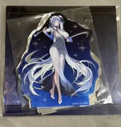 感覚遮断？触手責め！アクリルキーホルダーNIKKEシンデレラ 勝利の女神：NIKKE」より透明感のある青色のドレスを纏った
