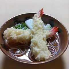 天ぷらそば（エビ天ぷら付き）食品サンプル