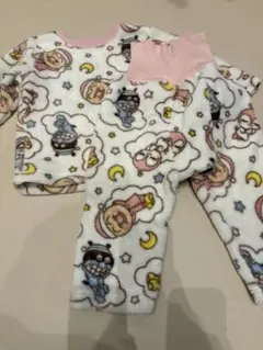 アンパンマン　ふわふわ　パジャマ　90サイズ