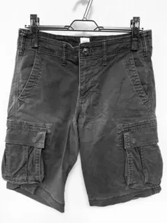 GAP ダークグレー カーゴショートパンツ