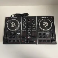 Item thumbnail for item 77e48d01-fa6f-4bfe-88f7-ee2f429c2a7b