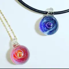 ハンドメイドアクセサリー　ネックレス　チョーカー　ランプワーク　宇宙　惑星