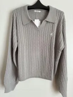 新品グレー Vネック ケーブルニット 長袖