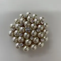 入学式　卒業式　パールとクリスタルのブローチ