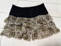 セシルマクビー　フリル付きショートパンツ