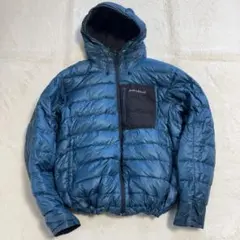 人気モンベル800FPコロラドパーカ　メンズM青/黒リバーシブル　クリーニング済