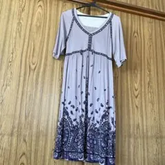 コムサ　KT 薄紫色ペイズリー柄半袖ワンピース