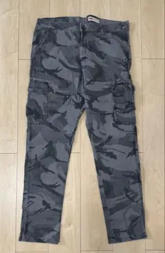 迷彩柄カーゴパンツ グレー
