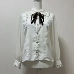 アクシーズファム　カメオ　ブラウス　ホワイト　春　長袖　可愛い　大人　上品