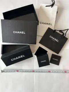 CHANEL ギフトボックス3個　ショップ袋2枚　紐2本　セット