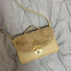 earth music&ecology ベージュ ファー付きショルダーバッグ