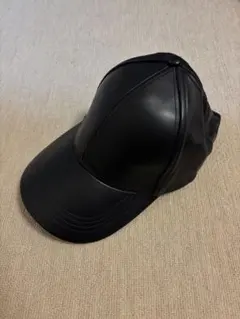 ZARA レザー風 キャップ ブラック