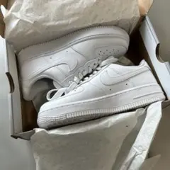 【新品未使用】新品 NIKE エアフォースワン　ホワイト 23cm レディース