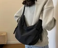 新品未使用!カジュアルショルダーバッグ ブラック 送料無料