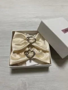 the virgins bijou V velvet hair pin ヘアピン - メルカリ