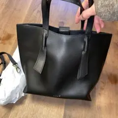 Luria4℃エンボス加工レザートートバッグ ブラック