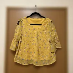 )美品( INGNI 肩空きブラウス