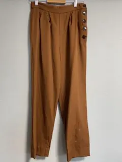 ADAM ET ROPE 茶色パンツ