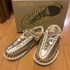 KEEN UNEEK W サンダル Oak Buff/Chipmunk US8