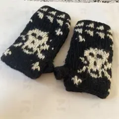 スカル柄 ニット 指なし手袋 黒と白