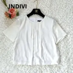 【美品】インディヴィ タックデザインショート丈ブラウス 洗える UV加工 白 S