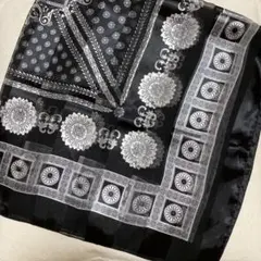 大判シルク風ストール　花柄　幾何学模様　ショール　ネッカチーフ