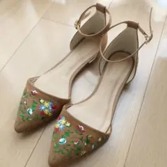 ローリーズファーム　パンプス　ストラップ刺繍 Mサイズのサムネイル