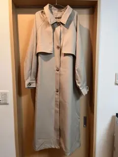 ベージュ ロングコート カジュアル