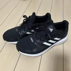 adidas スニーカー ブラック ホワイトのサムネイル