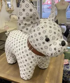 座れるオブジェ ぬいぐるみ スツール イス モノグラム ブランド 犬